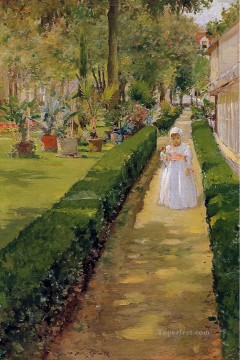 ウィリアム・メリット・チェイス Painting - 庭を散歩する子供 ウィリアム・メリット・チェイス